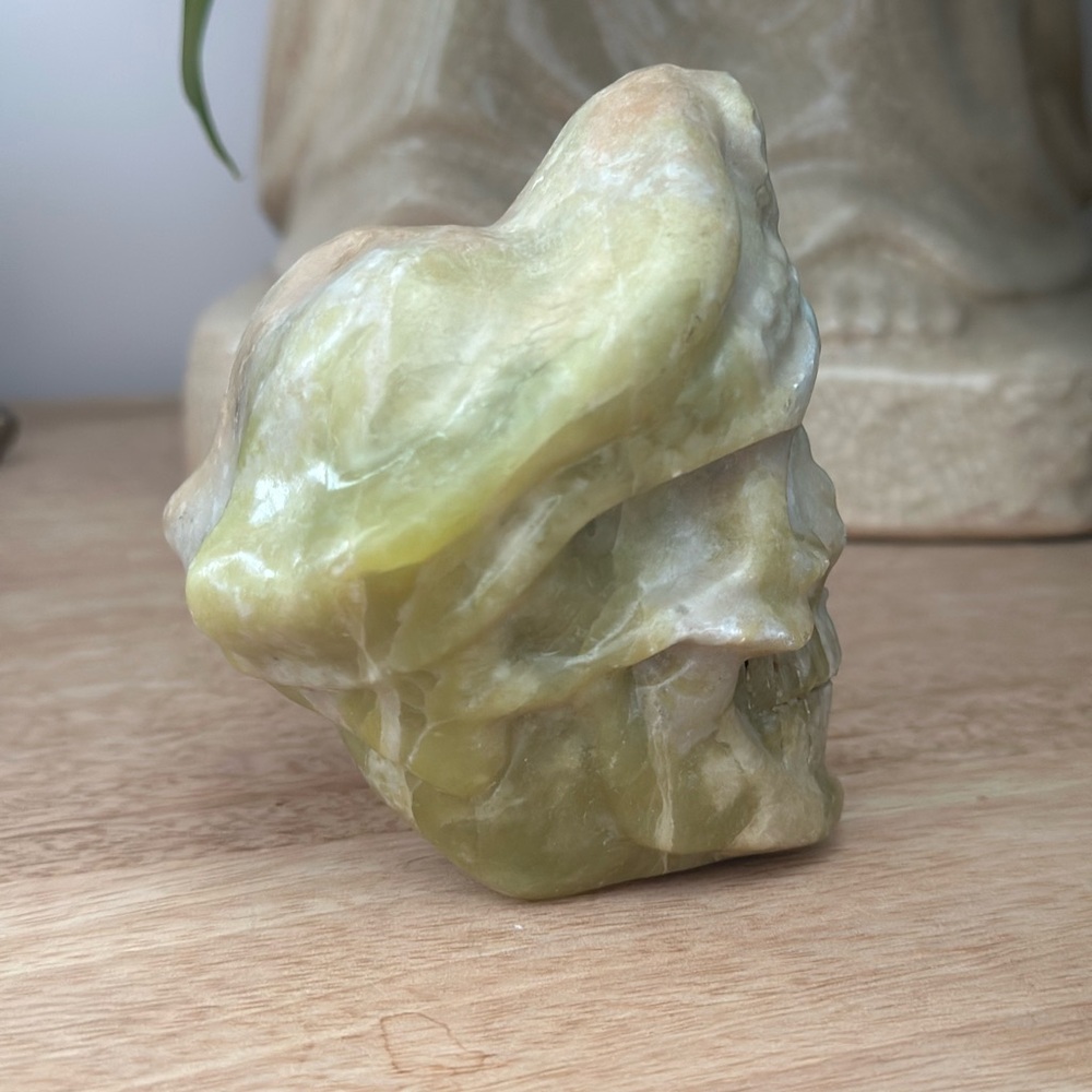 Jade Skull - Picture 3 of 8